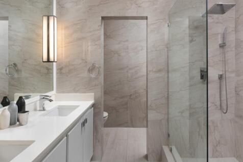 En suite Bathroom