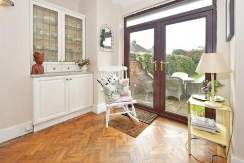 Kitchen / Breakfast Room
