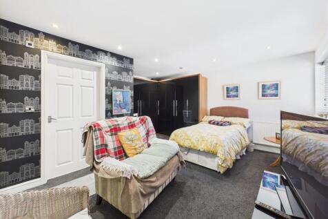 Annex Bedsit