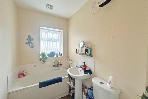 Ground Floor Bathroom