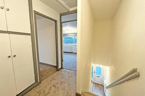 Hallway &amp; Entrance