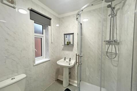 Bathroom First Floor