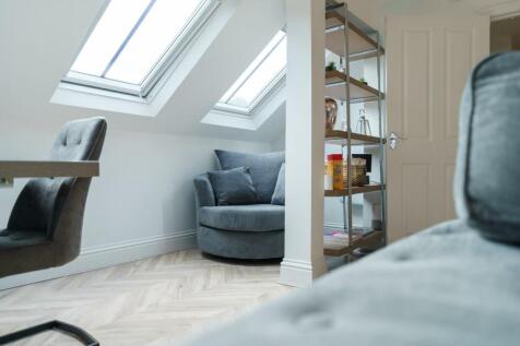 Living area-4.jpg