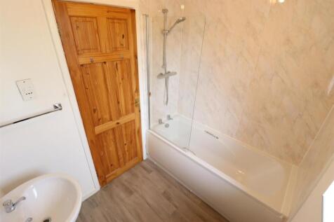 Bathroom Aspect Two