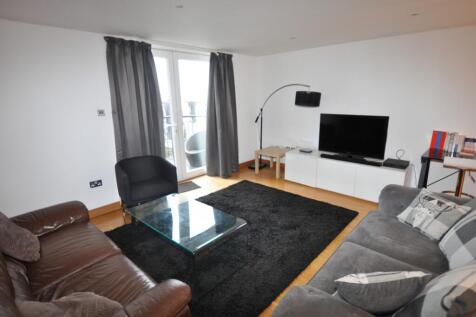 Living Room (Main)