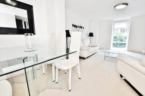 Living Room (Main)