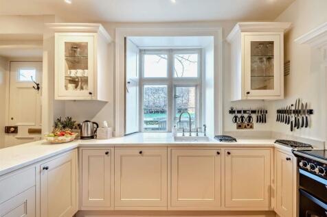 8581346-interior16-800.jpg
