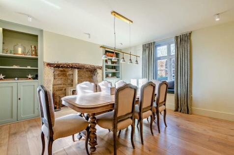 8581346-interior14-800.jpg