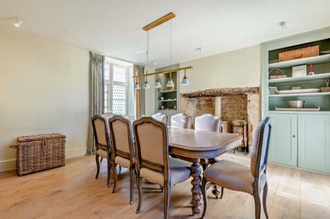 8581346-interior13-800.jpg