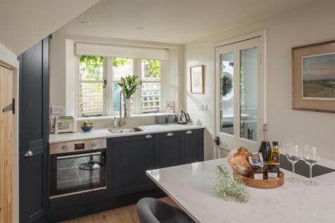 HiRes_PostBoxCottage-3.jpg