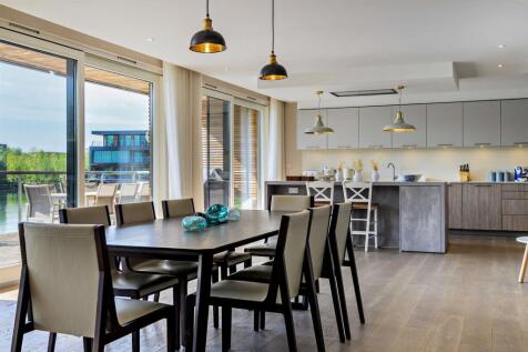 8642286-interior10-800.jpg
