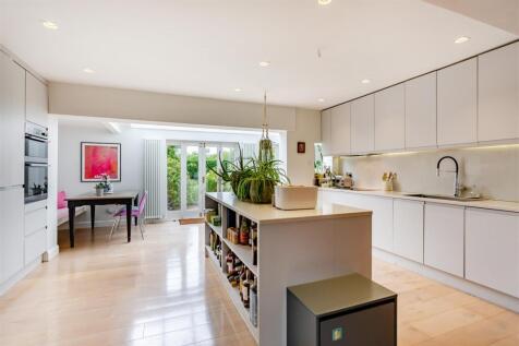 8650702-interior25.jpg