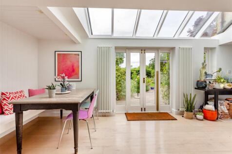8650702-interior30.jpg