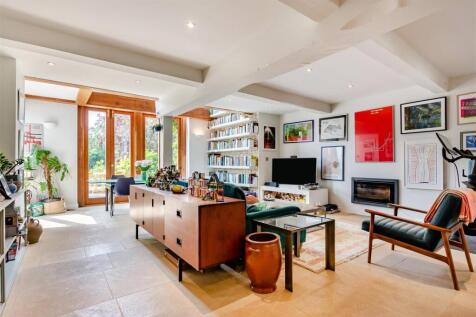 8650702-interior43.jpg