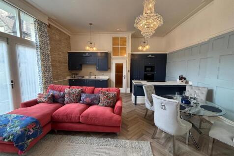 Quenington Apartment.10.jpeg