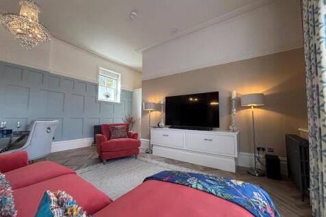 Quenington Apartment.7.jpeg