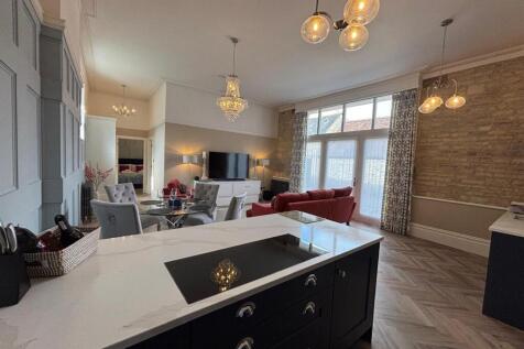 Quenington Apartment.11.jpeg