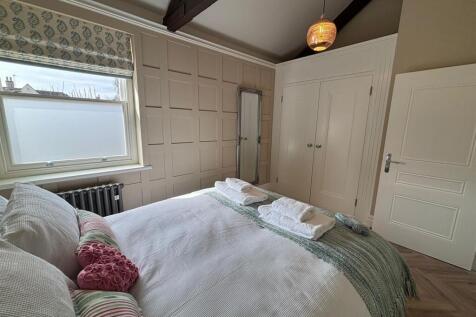 bedroom 3.jpg