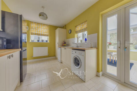 Kitchen/Breakfast...