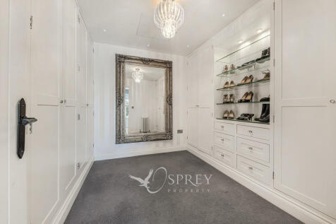 Dressing Room 