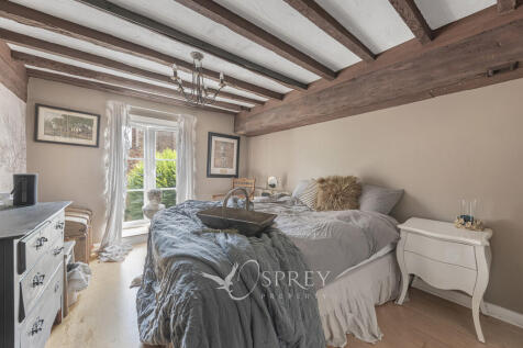 Double Bedroom Fi...