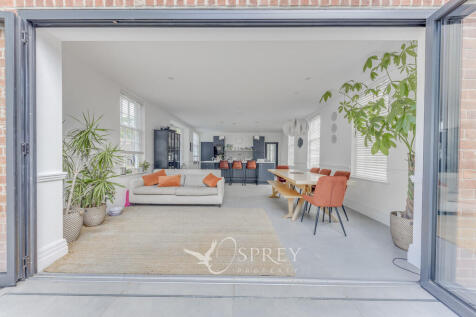Open-plan Kitchen...