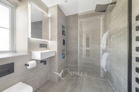 En-Suite Wet Room...