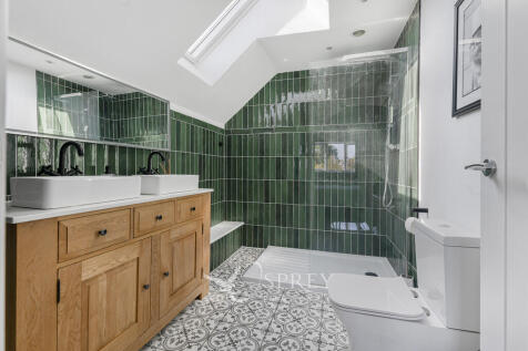 En-Suite Shower R...