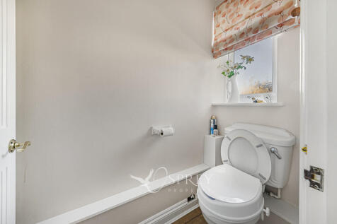 Downstairs Cloakr...