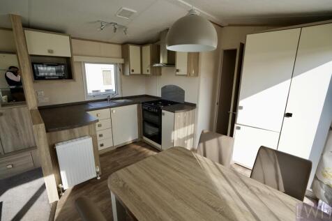 Kitchen1.JPG