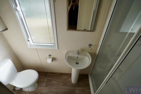 ShowerRoom.JPG