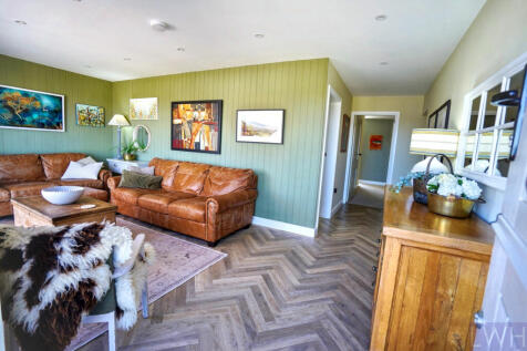 Hallway / Reception Room