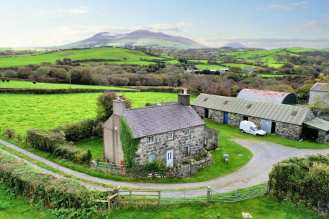 Welcome to Hendre Bach