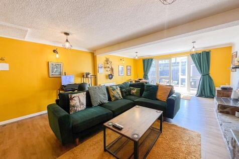 Living/Dining Room