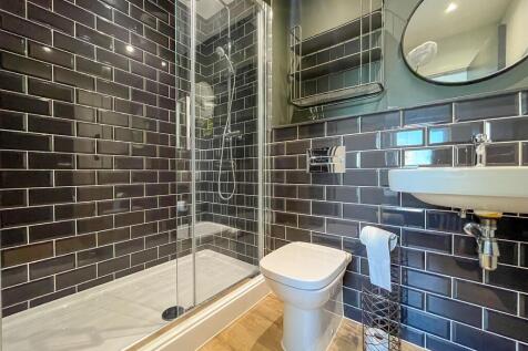 En Suite Shower Room
