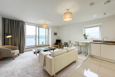 Living Room/Kitchen