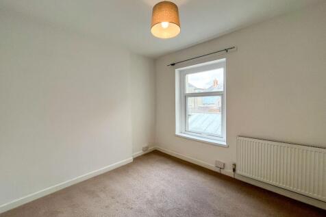 Bedroom 3 (First Floor Rear)