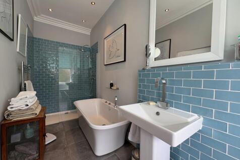 En Suite Shower Room for Primary Bedroom