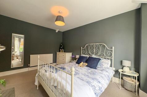 First Floor Rear Bedroom 