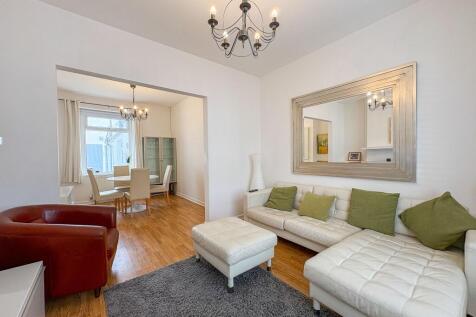Open Plan Living/Dining Room