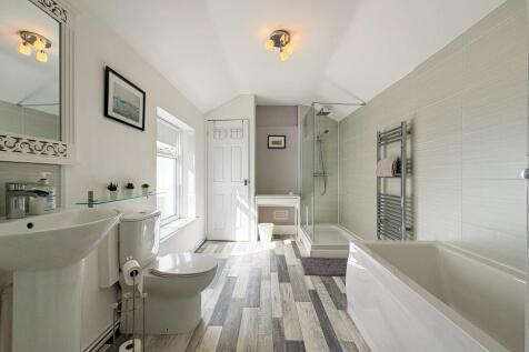 First Floor Bathroom