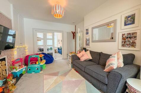 Middle Reception Room