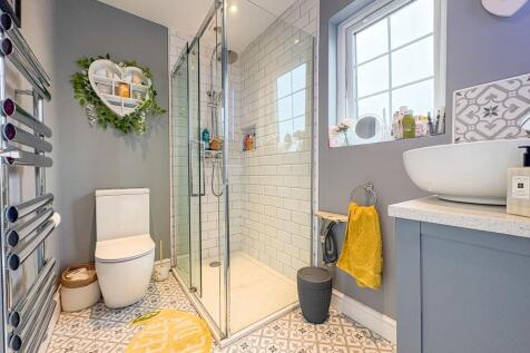 En Suite in Loft Bedroom