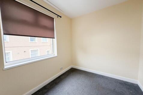 First Floor Rear Middle Bedroom