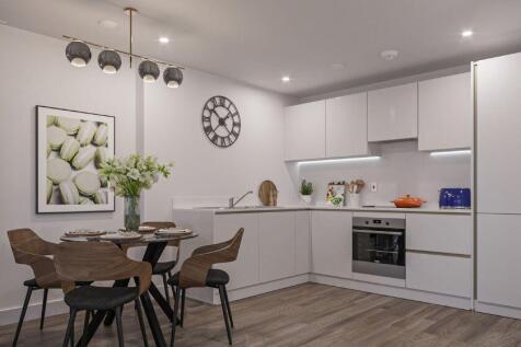 pullman kitchen / dining