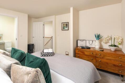 Ashburton bedroom 1