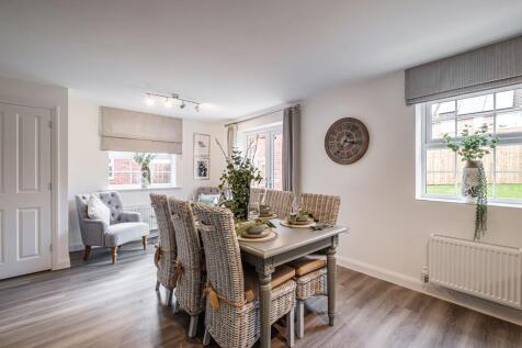Hurst dual-aspect dining area