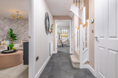 Inside view 4 bedroom Ingleby hallway