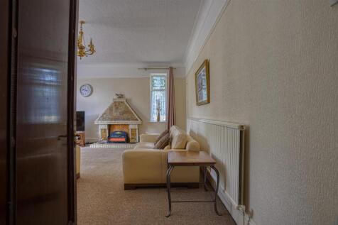 Bryn Hall, Bryn Gates Lane, Bamfurlong-8.jpg
