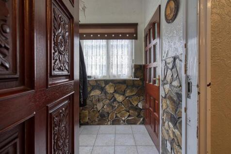 Bryn Hall, Bryn Gates Lane, Bamfurlong-29.jpg